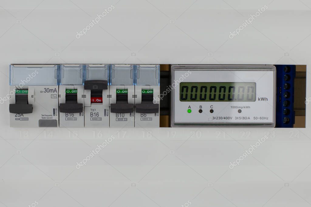 Monitoraggio consumi elettrici su display